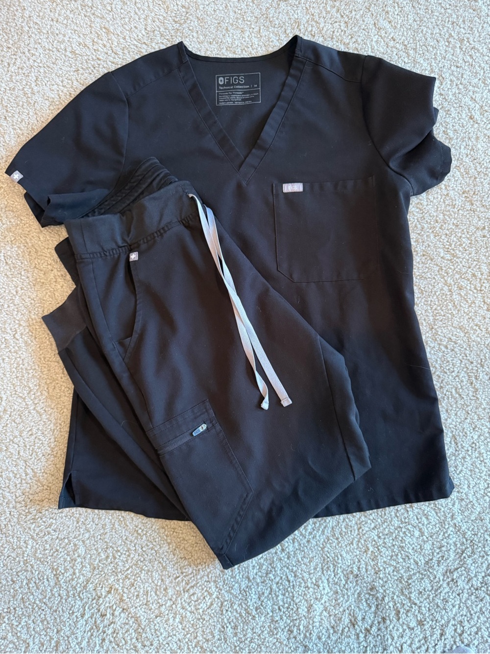 Figs Black scrubs
